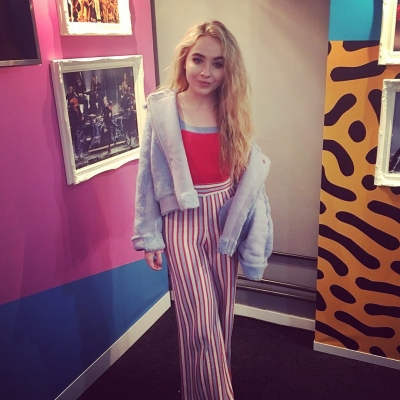 sabrinacarpenter-daily_2836129.jpg