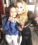 sabrinacarpenter-daily_2813729.jpg