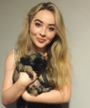 sabrinacarpenter-daily_2813929.jpg