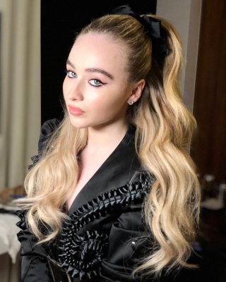 sabrinacarpenter-daily_2815829.jpg