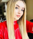 sabrinacarpenter-daily_2816829.jpg