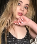 sabrinacarpenter-daily_286729.jpg