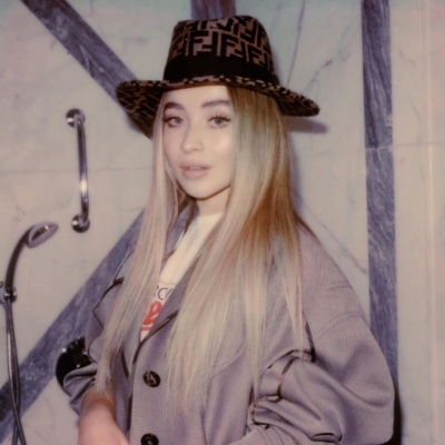 sabrinacarpenter-daily_289229.jpg