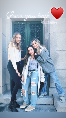 sabrinacarpenter-daily_28429.jpg