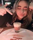 sabrinacarpenter-daily_283329.jpg