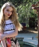 sabrinacarpenter-daily_283529.jpg