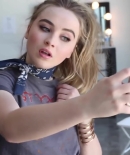 sabrinacarpenter-daily_285129.jpg