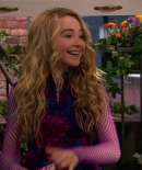 sabrinacarpenter-daily_281329.jpg