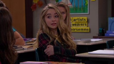 sabrinacarpenter-daily_2817029.jpg