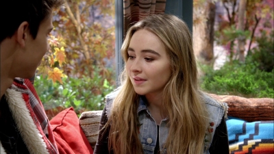 sabrinacarpenter-daily_2819229.jpg