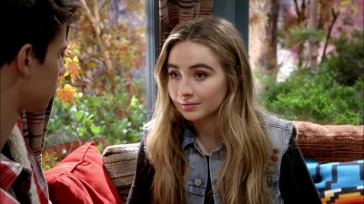 sabrinacarpenter-daily_2825229.jpg