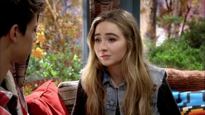 sabrinacarpenter-daily_2825429.jpg