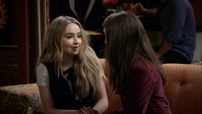 sabrinacarpenter-daily_2838729.jpg