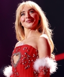 sabrinacarpenter-daily_288429.jpg