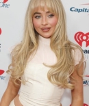 sabrinacarpenter-daily_289829.jpg