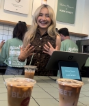 sabrinacarpenter-daily_283929.jpg