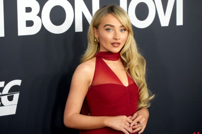 sabrinacarpenter-daily_285529.jpg