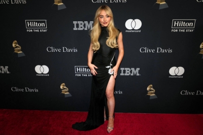 sabrinacarpenter-daily_282129~0.jpg