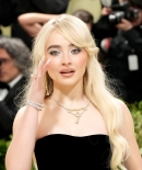 sabrinacarpenter-daily_2819329.jpg