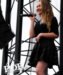 sabrinacarpenter-daily_28529.jpg