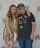 sabrinacarpenter-daily_282429.jpg