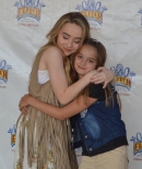 sabrinacarpenter-daily_284629.jpg