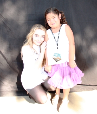 sabrinacarpenter-daily_281529.jpg