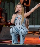 sabrinacarpenter-daily_284429.jpg