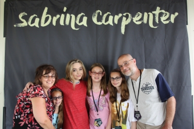 sabrinacarpenter-daily_285429.jpg