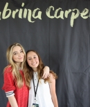 sabrinacarpenter-daily_282129.jpg