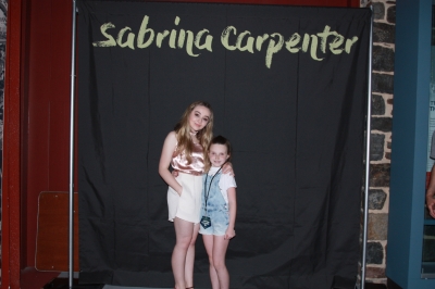 sabrinacarpenter-daily_2812529.jpg