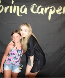 sabrinacarpenter-daily_281629.jpg