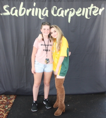 sabrinacarpenter-daily_2813929.jpg