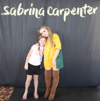 sabrinacarpenter-daily_2815829.jpg