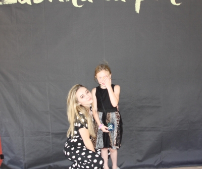 sabrinacarpenter-daily_288629.jpg