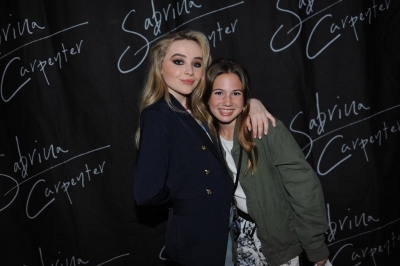 sabrinacarpenter-daily_282929.jpg