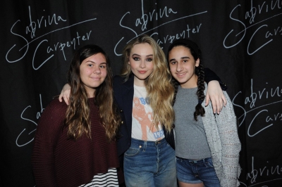 sabrinacarpenter-daily_284129.jpg