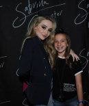 sabrinacarpenter-daily_281729.jpg