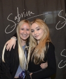 sabrinacarpenter-daily_282429.jpg