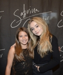 sabrinacarpenter-daily_28529.jpg