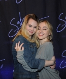 sabrinacarpenter-daily_28429.jpg