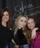 sabrinacarpenter-daily_284729.jpg