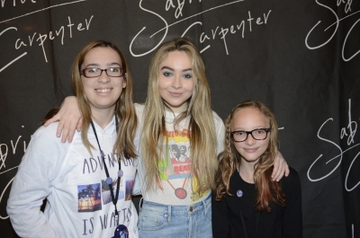 sabrinacarpenter-daily_281529.jpg