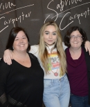 sabrinacarpenter-daily_281629.jpg