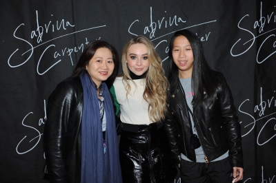 sabrinacarpenter-daily_282529.jpg