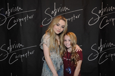 sabrinacarpenter-daily_281229.jpg