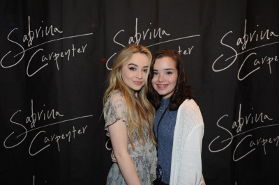 sabrinacarpenter-daily_281529.jpg