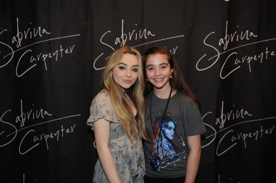 sabrinacarpenter-daily_281629.jpg