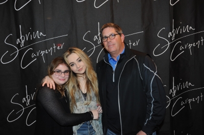 sabrinacarpenter-daily_284629.jpg