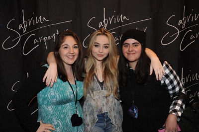 sabrinacarpenter-daily_284729.jpg